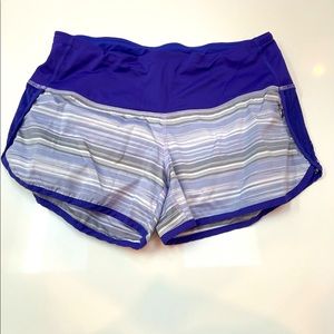 Lululemon shorts size 6